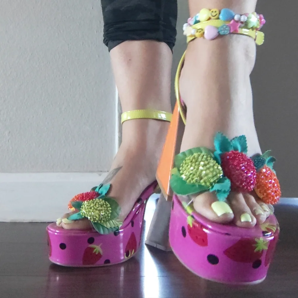 Betsy Johnson FRUIT Heels - Picture 2 of 14